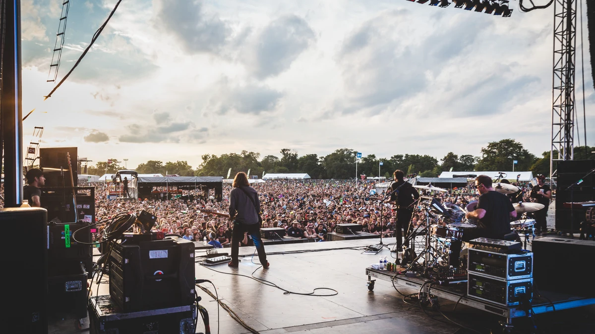 Jimmy Eat World Are Back on Warped Tour After Twenty-Five Years