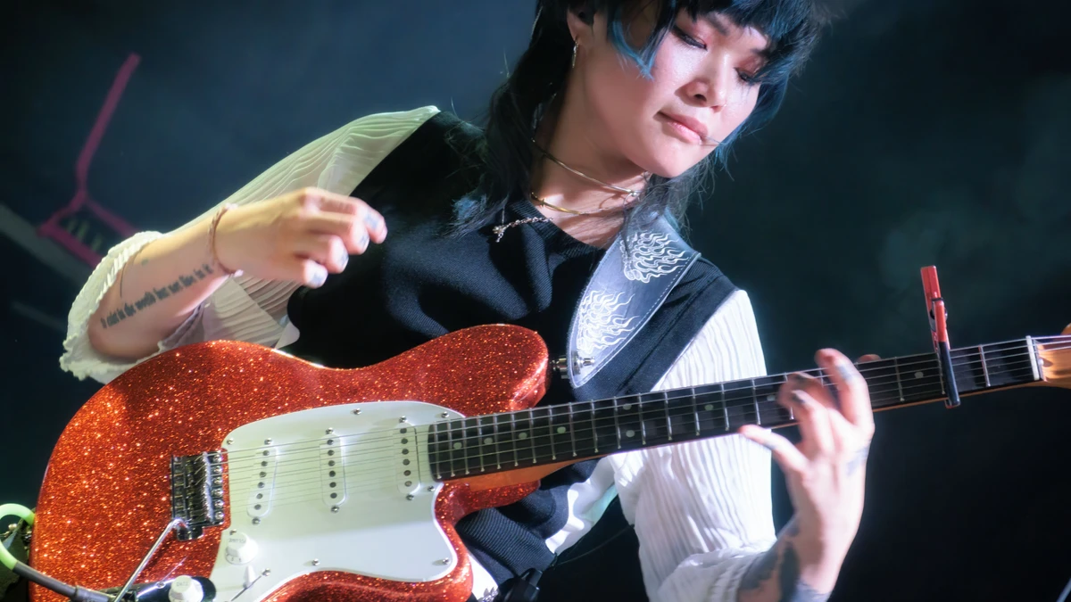 Covet Write Around a Guitarist Who Uses No Chord Shapes